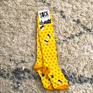 Sock it to me-Bee knee high socks